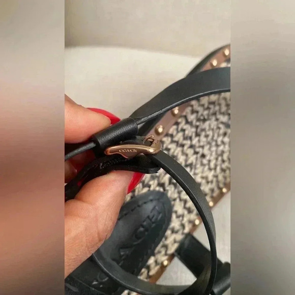 COACH Gracey Black and Brown Leather Thong Sandals with Studs Size 8.5 Leather - Picture 5 of 10